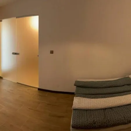 Newly Renovated 2 Rooms Apartment Downtown Nitra Exterior photo