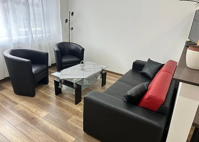 Newly Renovated 2 Rooms Apartment Downtown Nitra