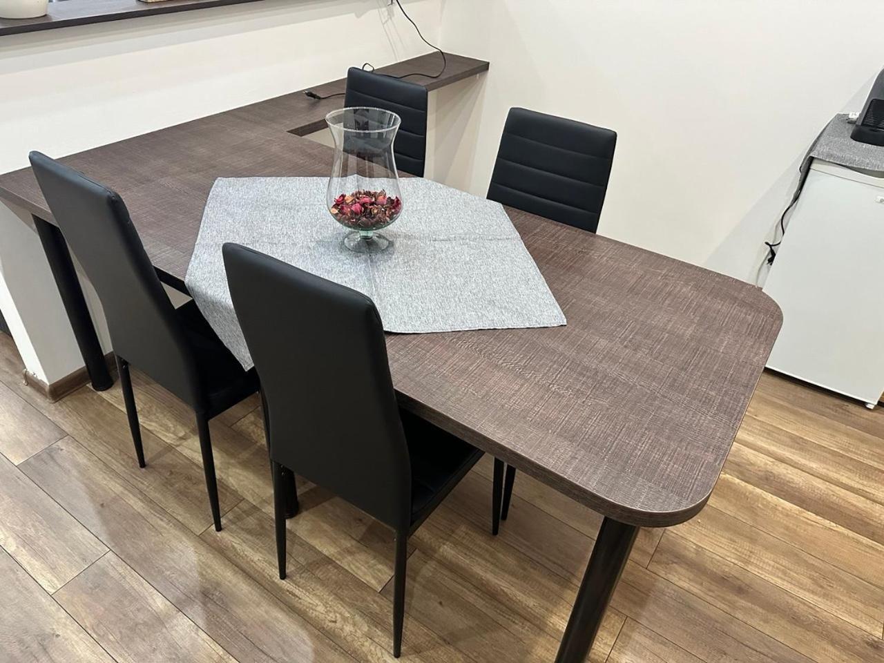 Newly Renovated 2 Downtown * Nitra