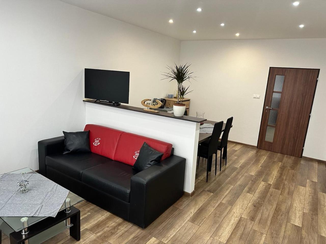 Apartment Newly Renovated 2 Downtown *